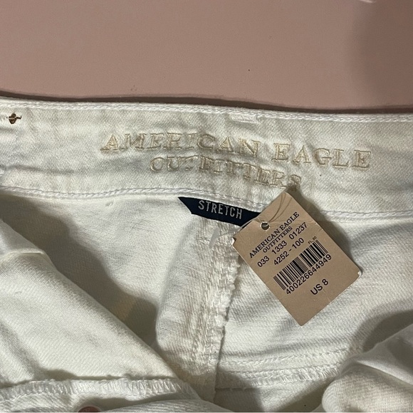 American Eagle White Distressed Women Shorts size 8 NWT - Picture 11 of 12